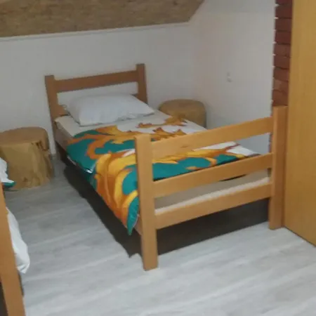 Iman Apartment *